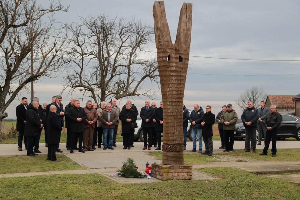 Komemoracija Komletinci